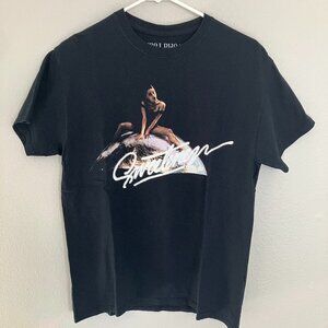 ☁️ ARIANA GRANDE Sweetener World Tour "GOD IS A WOMAN" Merch GIAW Tee T-Shirt ☁️